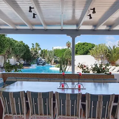 Puerto Del Carmen Sleeps 9 With Pool&wifi Villa *