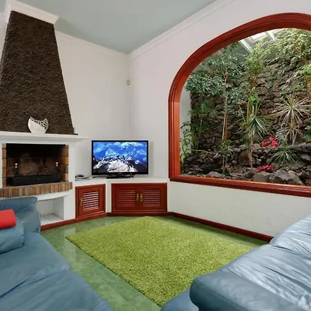 Villa Puerto Del Carmen Sleeps 9 With Pool&wifi Puerto del Carmen (Lanzarote)